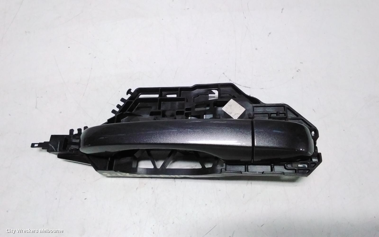 CHRYSLER 300C DOOR HANDLE, OUTER, RH REAR, LX2, 12/2011 - 12/2014