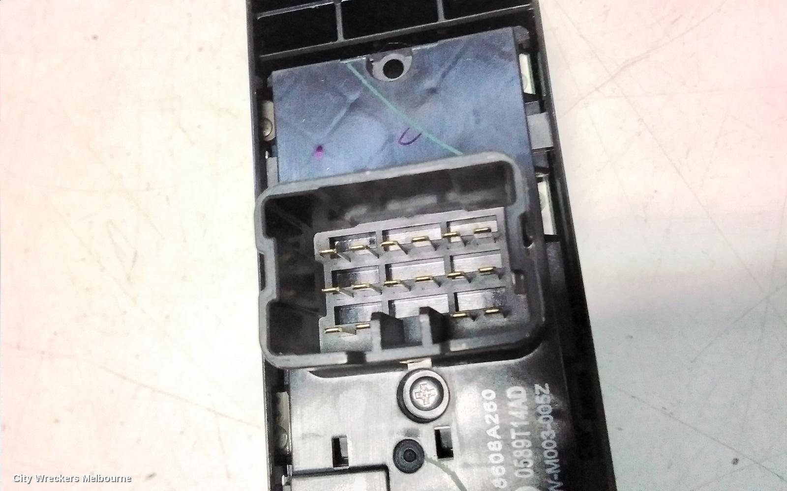 MITSUBISHI ASX PWR DR WIND SWITCH, RH FRONT (MASTER SWITCH), XB-XD, 07/2013 ONWARDS