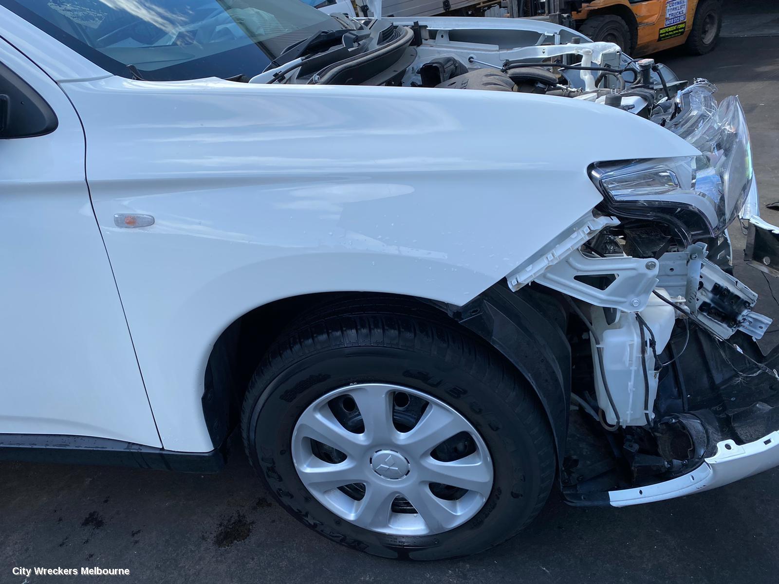 MITSUBISHI OUTLANDER RIGHT FRONT DOOR WINDOW, ZJ-ZL, 10/2012 ONWARDS