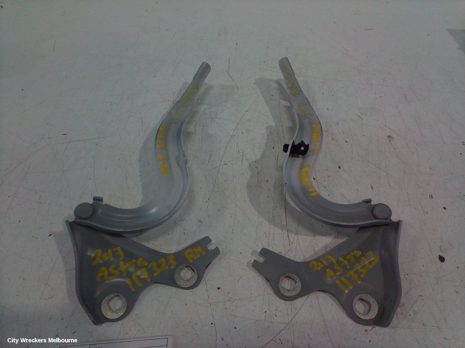 HOLDEN ASTRA BONNET HINGE/STRUT, BL, SEDAN, 05/2017 - 12/2020
