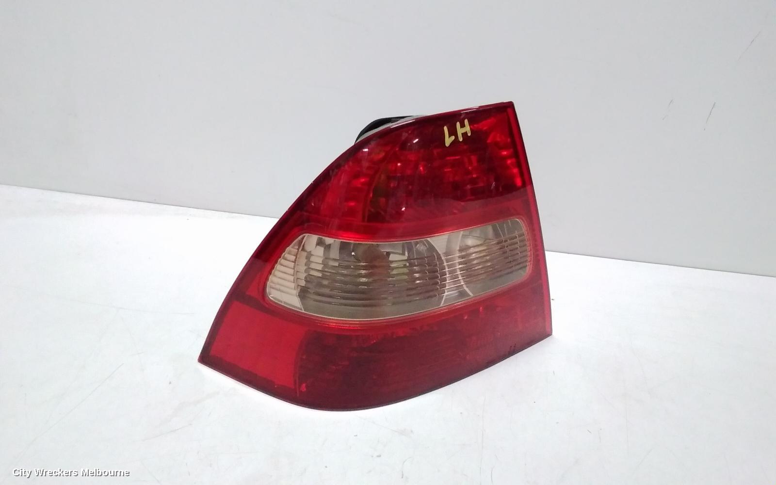 TOYOTA COROLLA LEFT TAILLIGHT, ZZE122, SEDAN, 12/2001 - 03/2004