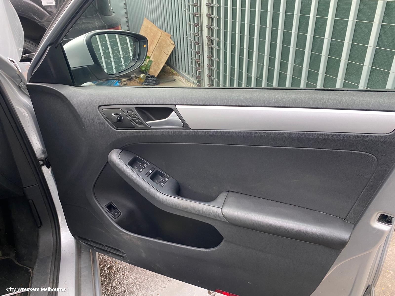 VOLKSWAGEN JETTA RIGHT REAR DOOR, 1B, 02/2011 - 12/2017