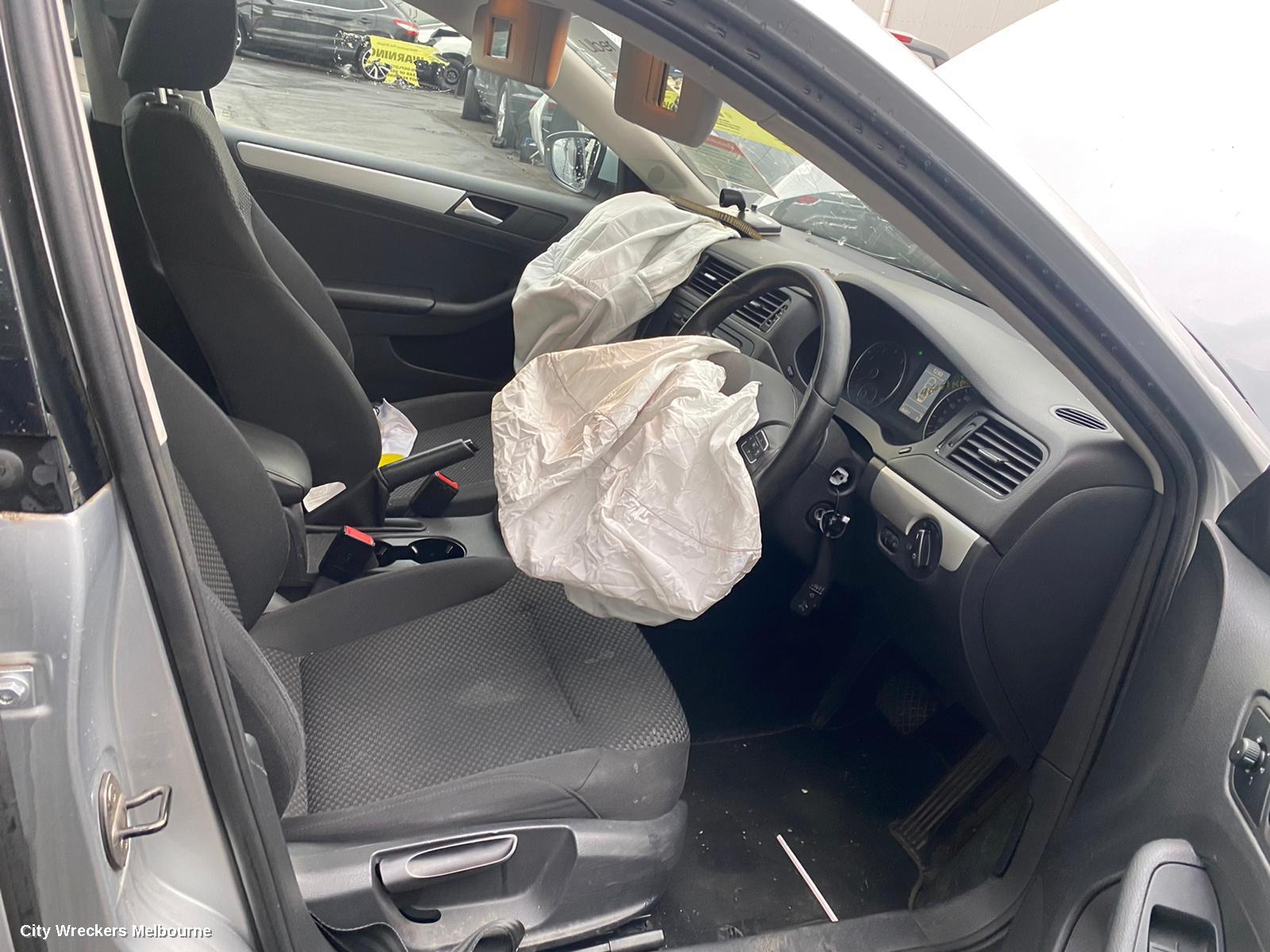VOLKSWAGEN JETTA RIGHT REAR DOOR, 1B, 02/2011 - 12/2017