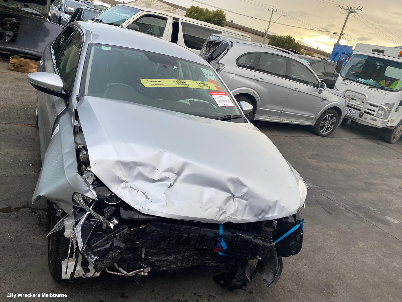 VOLKSWAGEN JETTA RIGHT REAR DOOR, 1B, 02/2011 - 12/2017