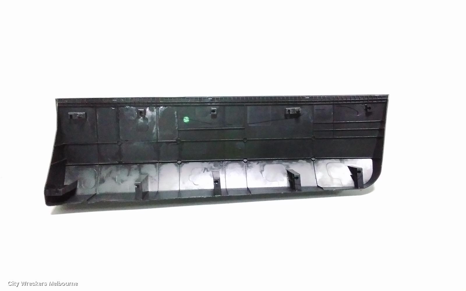 LDV DELIVER 9 REAR GARNISH, LH BARN DOOR, LOWER GARNISH MOULDING, 07/2020 ONWARDS