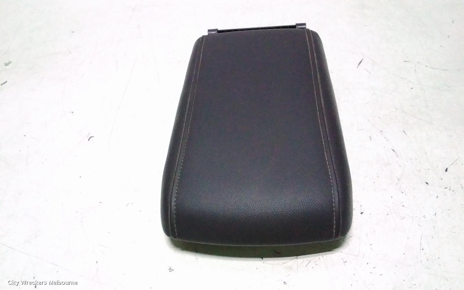 HOLDEN ACADIA CONSOLE, AC, CONSOLE LID ONLY, 08/2018 - 12/2020