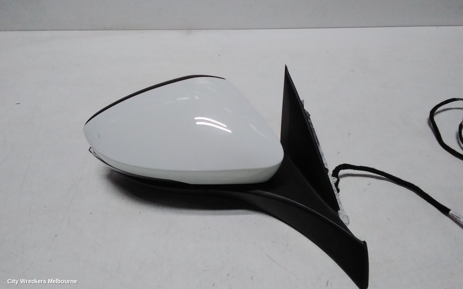 VOLKSWAGEN T-ROC RIGHT DOOR MIRROR, A1, POWER FOLD & HEATED TYPE, W/ BLIND SPOT TYPE, COLOUR CODED, 03/2020 - 07/2022