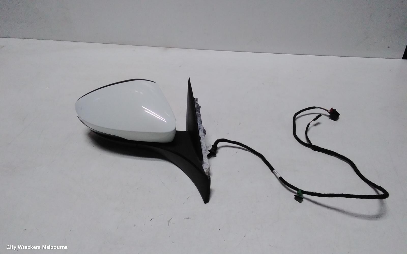 VOLKSWAGEN T-ROC RIGHT DOOR MIRROR, A1, POWER FOLD & HEATED TYPE, W/ BLIND SPOT TYPE, COLOUR CODED, 03/2020 - 07/2022