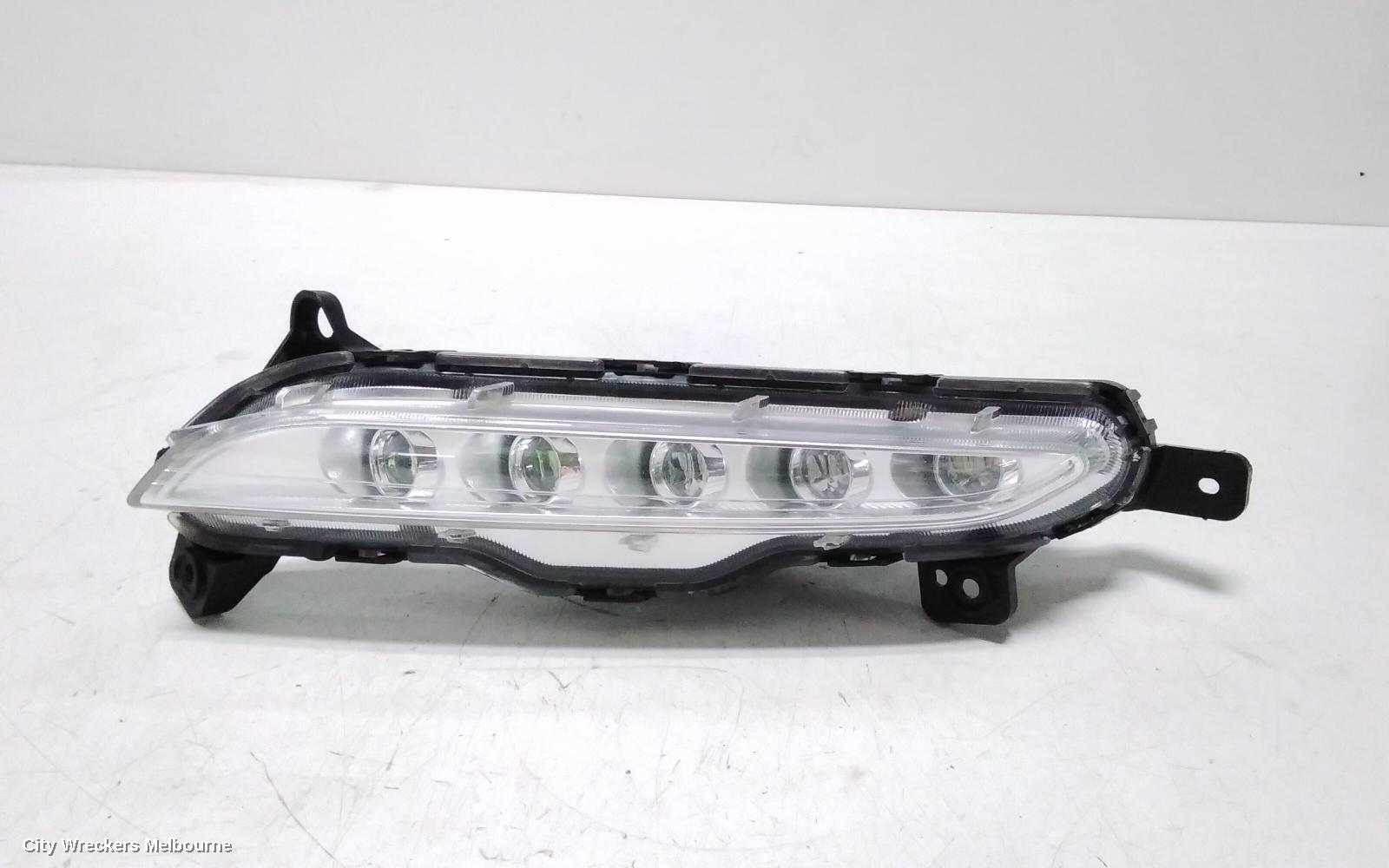 HYUNDAI TUCSON LEFT INDICATOR/FOG/SIDE, BUMPER FOGLAMP, TL, KOREAN BUILT (VIN KMHJ), 07/2015 - 06/2018