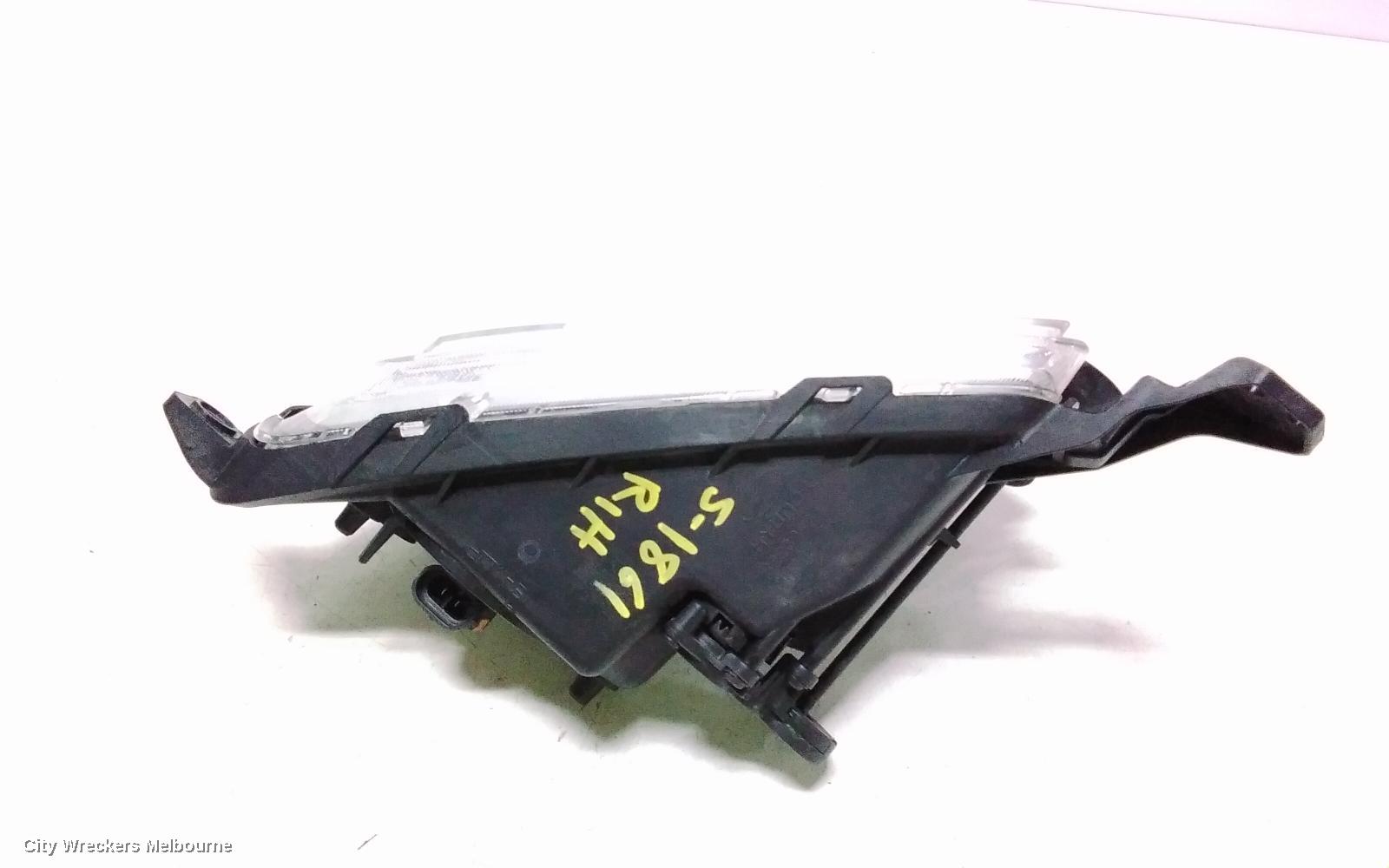 HYUNDAI TUCSON RIGHT INDICATOR/FOG/SIDE, BUMPER FOGLAMP, TL, KOREAN BUILT (VIN KMHJ), 07/2015 - 06/2018