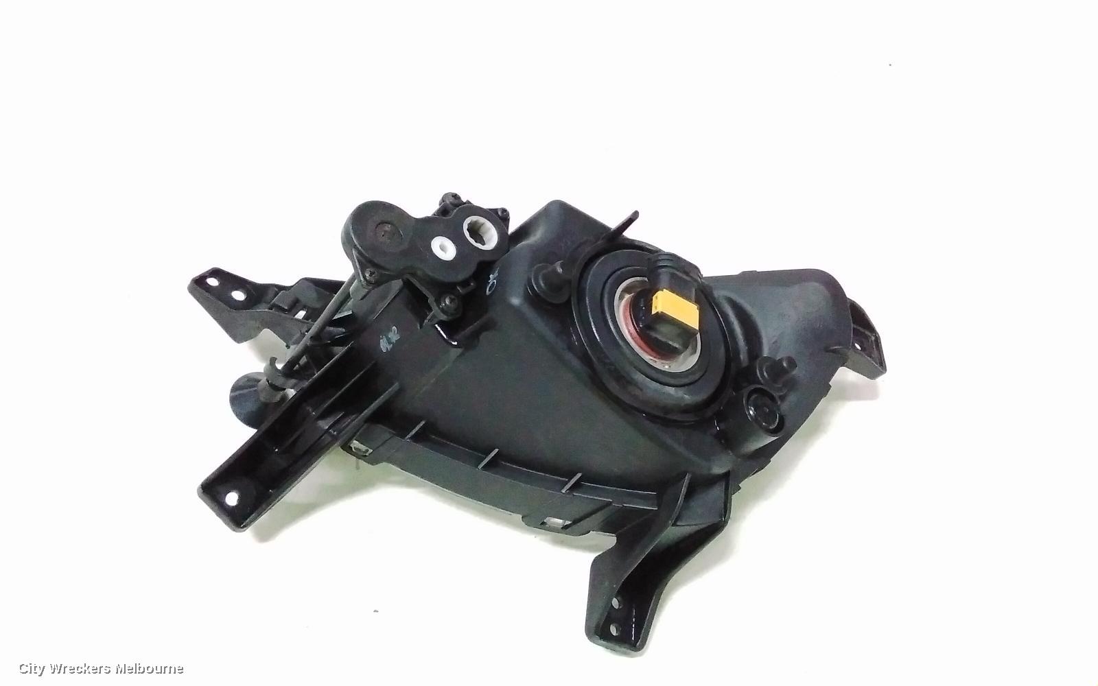 HYUNDAI TUCSON LEFT INDICATOR/FOG/SIDE, DAYTIME RUNNING LAMP, TL, KOREAN BUILT (VIN KMHJ), 07/2015 - 06/2018
