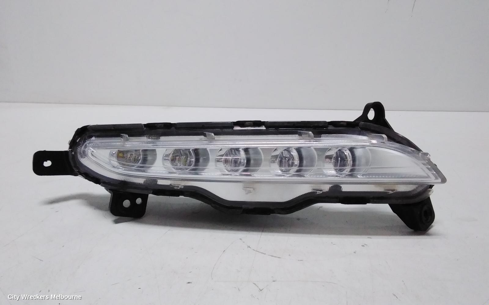 HYUNDAI TUCSON RIGHT INDICATOR/FOG/SIDE, DAYTIME RUNNING LAMP, TL, KOREAN BUILT (VIN KMHJ), 07/2015 - 06/2018