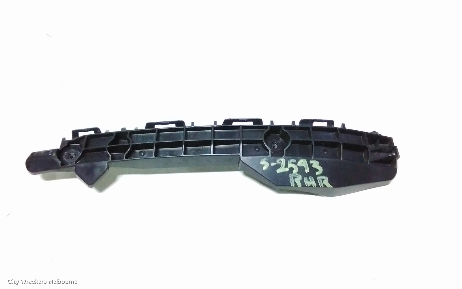 TOYOTA COROLLA, ZRE182R 10/2012 - 06/2018, RHR BAR BRAKET: 117589