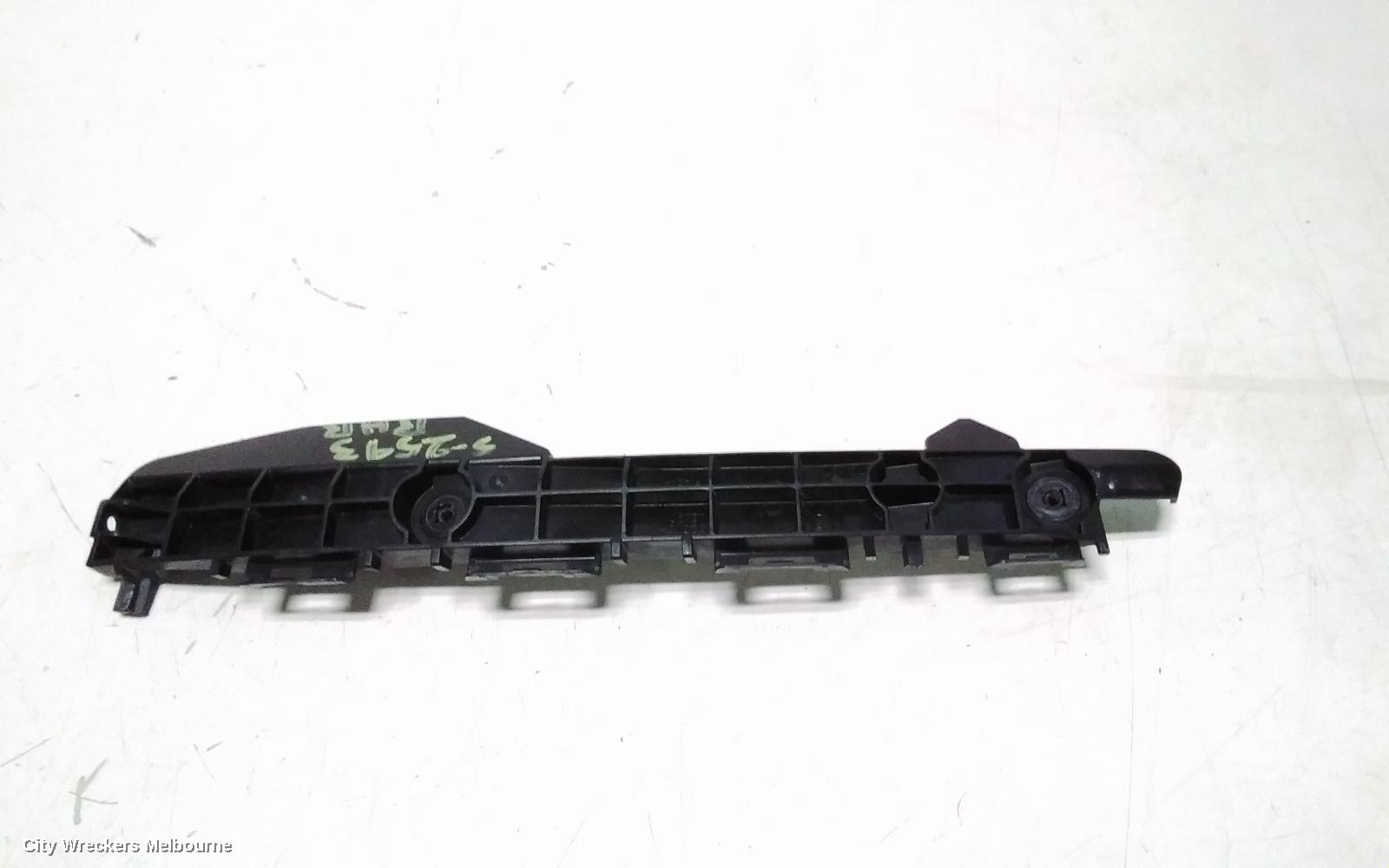 TOYOTA COROLLA, ZRE182R 10/2012 - 06/2018, RHR BAR BRAKET: 117589