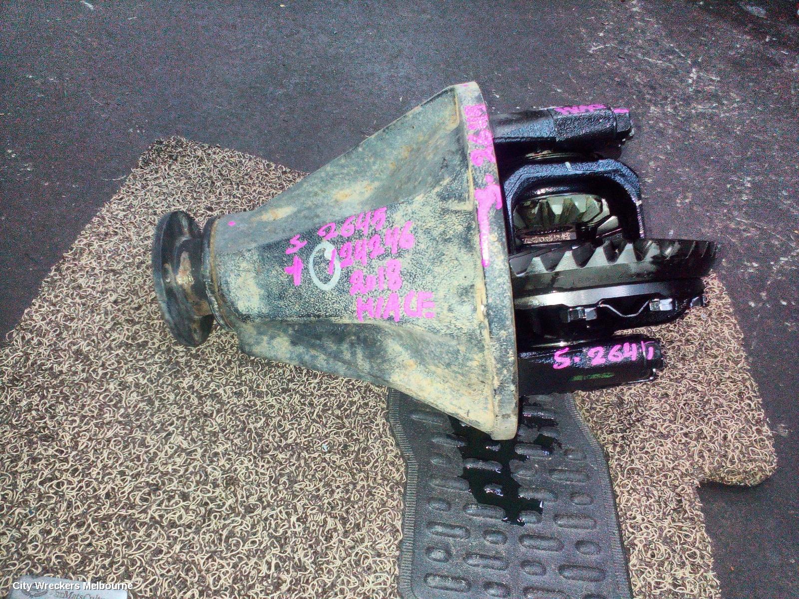 TOYOTA HIACE DIFFERENTIAL CENTRE, REAR, PETROL, TRH, 4.875 RATIO (A07A CODE), NON LSD TYPE, 03/2015 - 04/2019