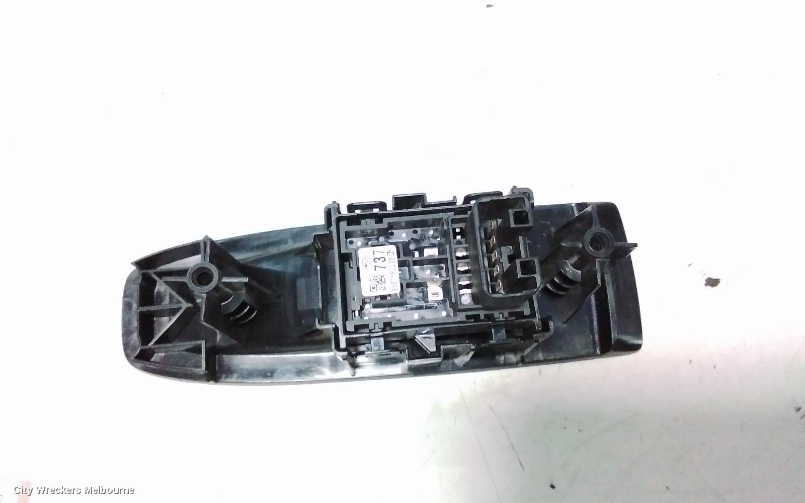 SUBARU FORESTER PWR DR WIND SWITCH, LH/RH REAR, SK, BLACK TIP, 08/2018 ONWARDS