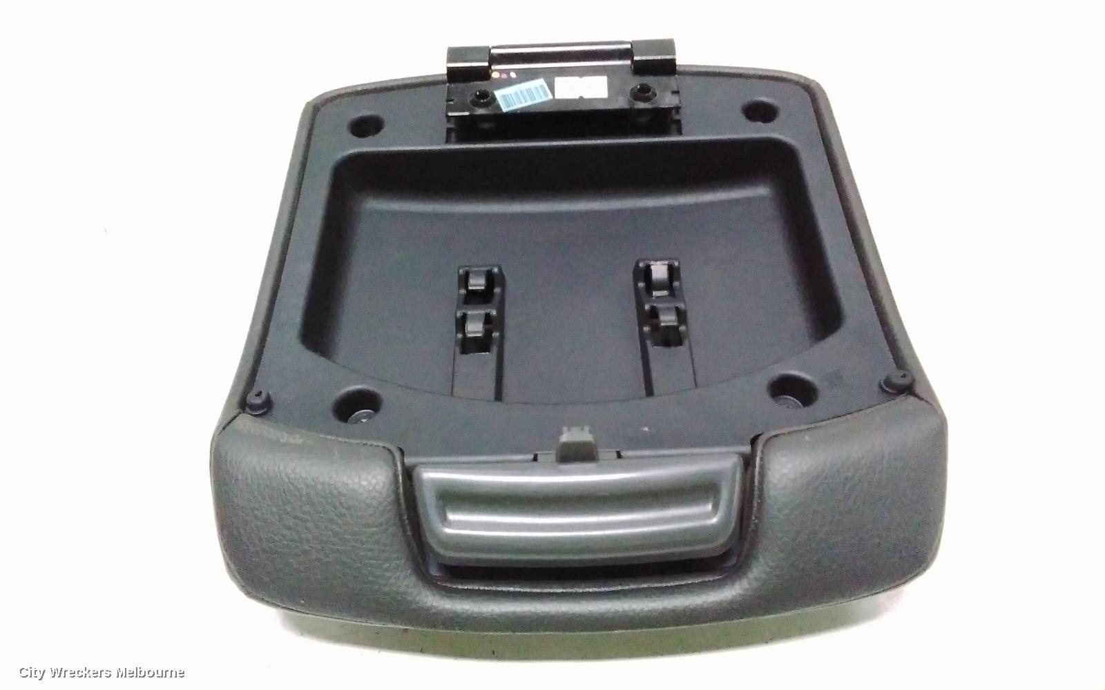 NISSAN NAVARA CONSOLE, D40, CENTRE CONSOLE LID ONLY, LEATHER, GREY, 09/2005 - 08/2015