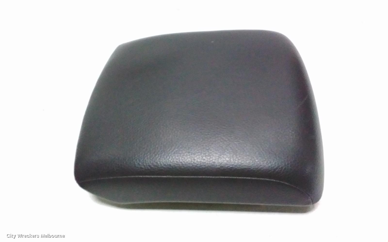 NISSAN NAVARA CONSOLE, D40, CENTRE CONSOLE LID ONLY, LEATHER, GREY, 09/2005 - 08/2015