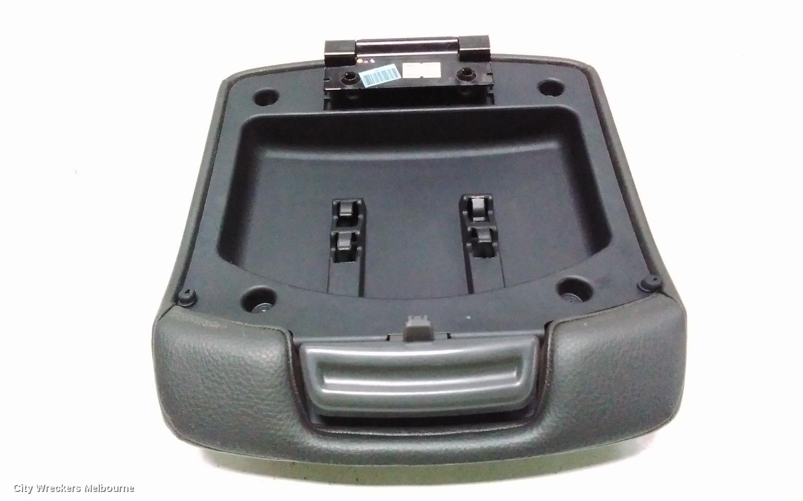 NISSAN NAVARA CONSOLE, D40, CENTRE CONSOLE LID ONLY, LEATHER, GREY, 09/2005 - 08/2015