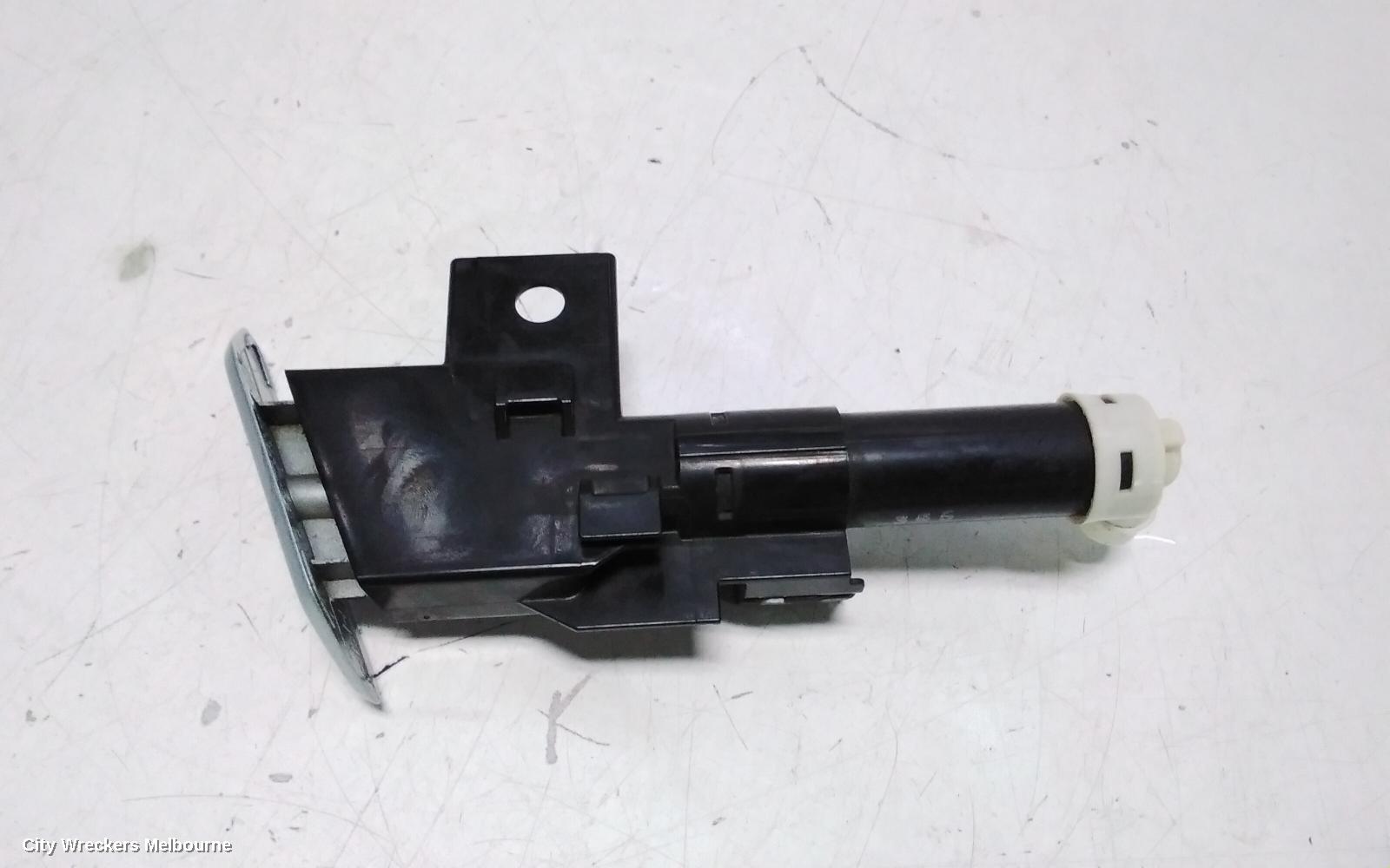 SUBARU XV WASHER JET, G4X, 08/2011 - 04/2017