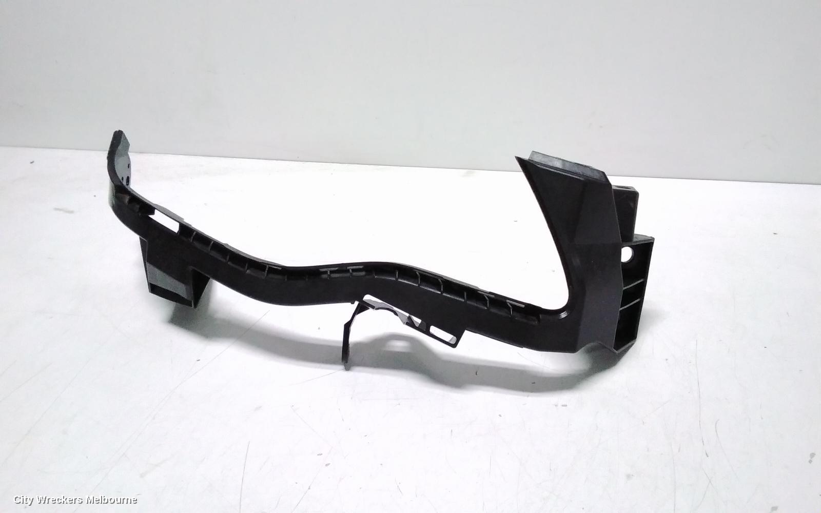 SUBARU XV, G4X, 08/2011 - 04/2017, RHF HEADLIGHT BRAKET: 117709