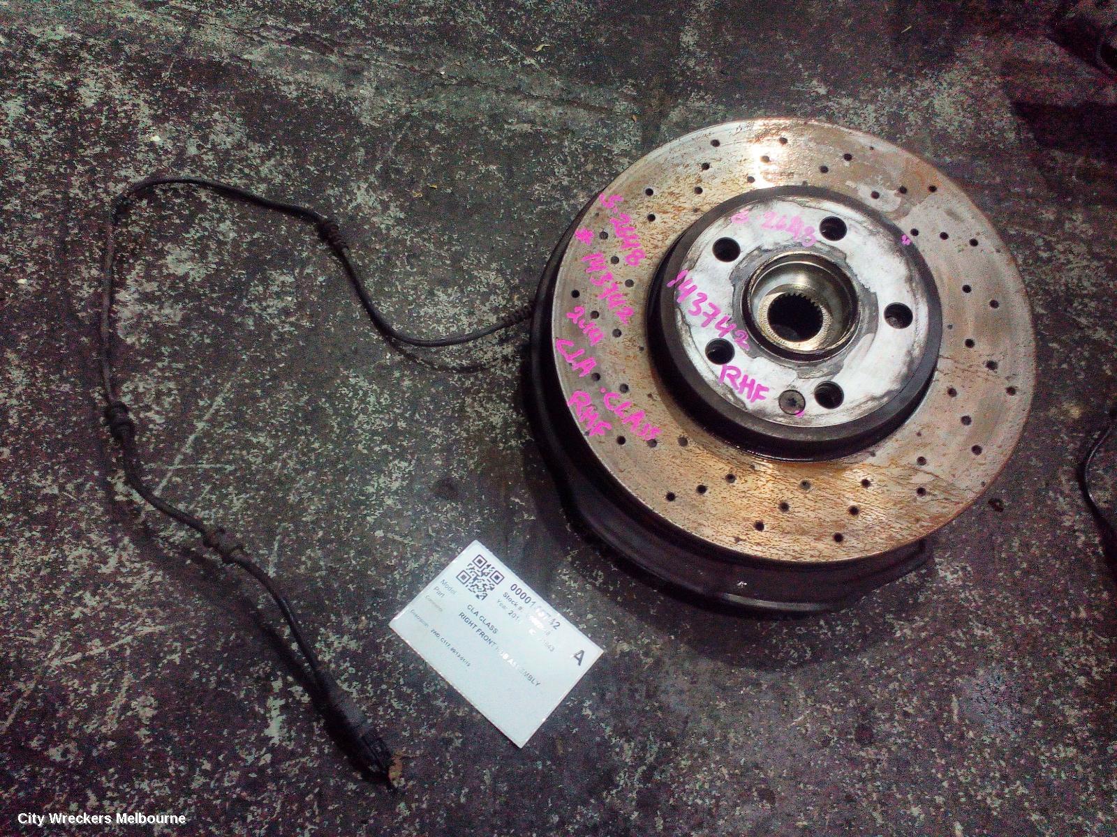 MERCEDES CLA CLASS RIGHT FRONT HUB ASSEMBLY, 2WD, C117, 09/2013 - 01/2019