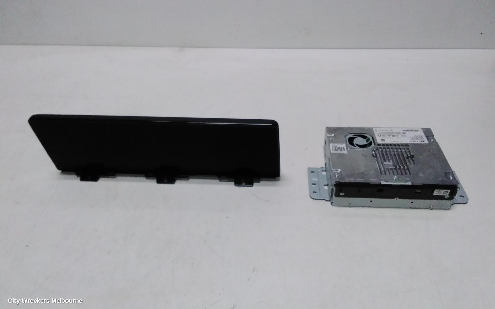 GENESIS GV70 RADIO/CD/DVD/SAT/TV, DISPLAY UNIT, TOUCH SCREEN, 14.5IN, JK, 03/2021 ONWARDS
