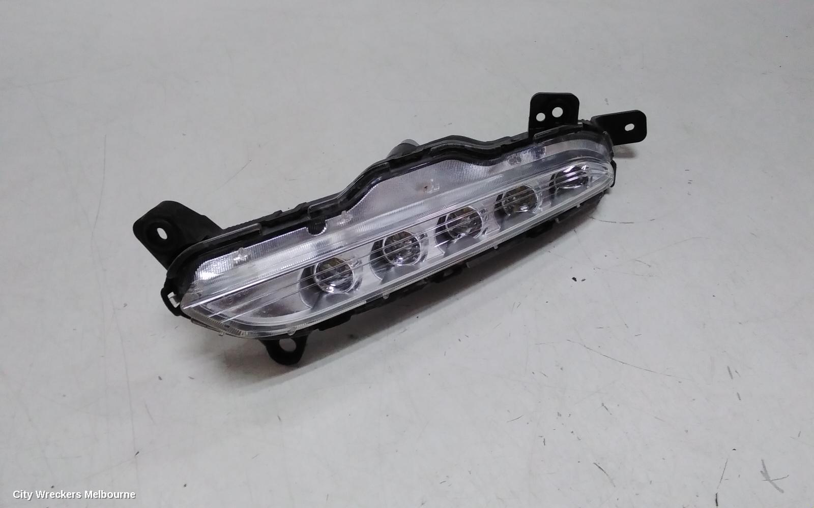HYUNDAI TUCSON RIGHT INDICATOR/FOG/SIDE, DAYTIME RUNNING LAMP, TL, KOREAN BUILT (VIN KMHJ), 07/2015 - 06/2018