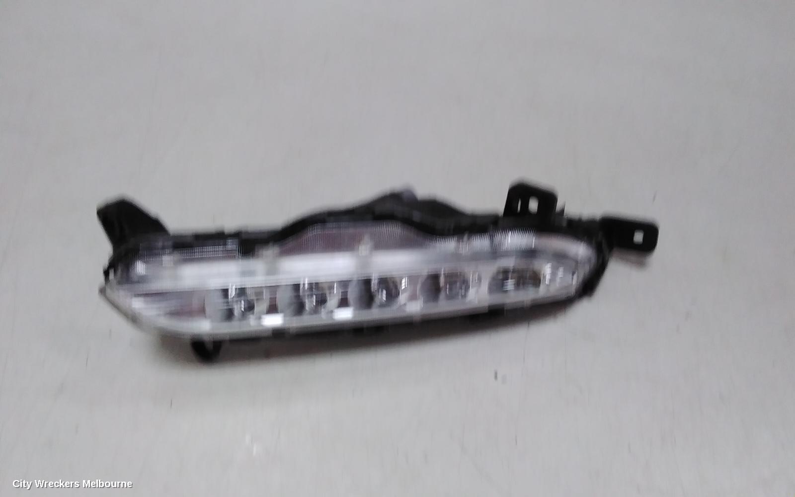 HYUNDAI TUCSON RIGHT INDICATOR/FOG/SIDE, DAYTIME RUNNING LAMP, TL, KOREAN BUILT (VIN KMHJ), 07/2015 - 06/2018