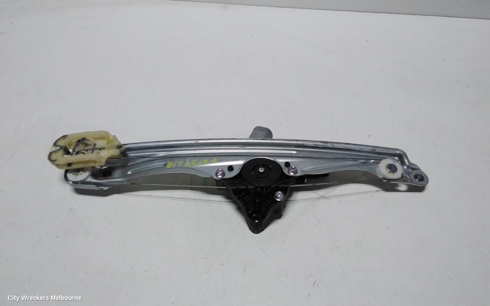 HOLDEN COMMODORE RIGHT FRONT WINDOW REG/MOTOR, ZB, 10/2017 - 12/2020