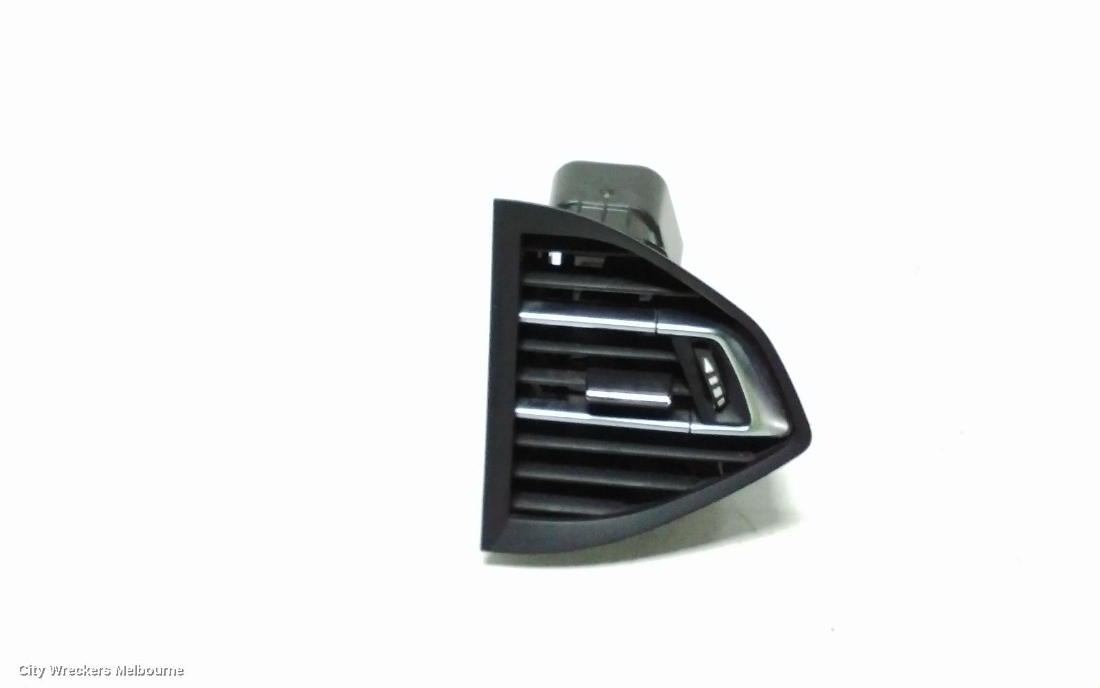 PEUGEOT 308, T9, 10/2014 - 05/2021, CENTRE RH AIRVENT: 117825