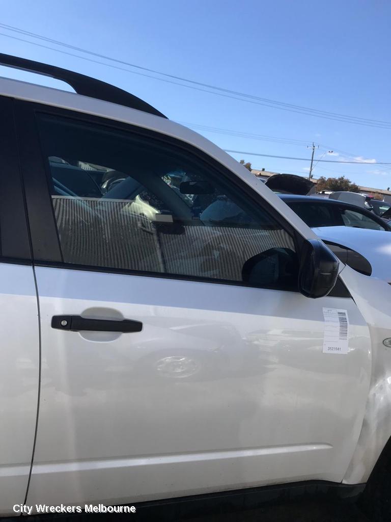 SUBARU FORESTER LEFT FRONT DOOR WINDOW, 02/2008 - 12/2012