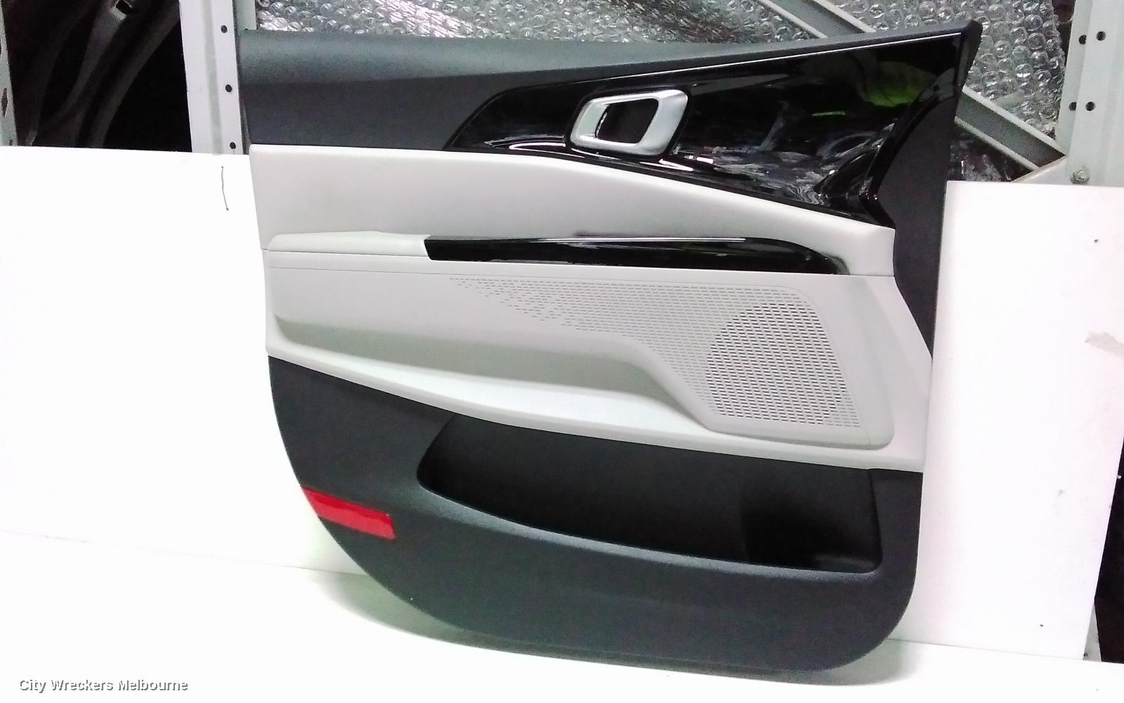 KIA CARNIVAL/GRAND CARNIVAL DOOR TRIM, LH FRONT, KA4, PLASTIC, S/SI, 10/2020 ONWARDS