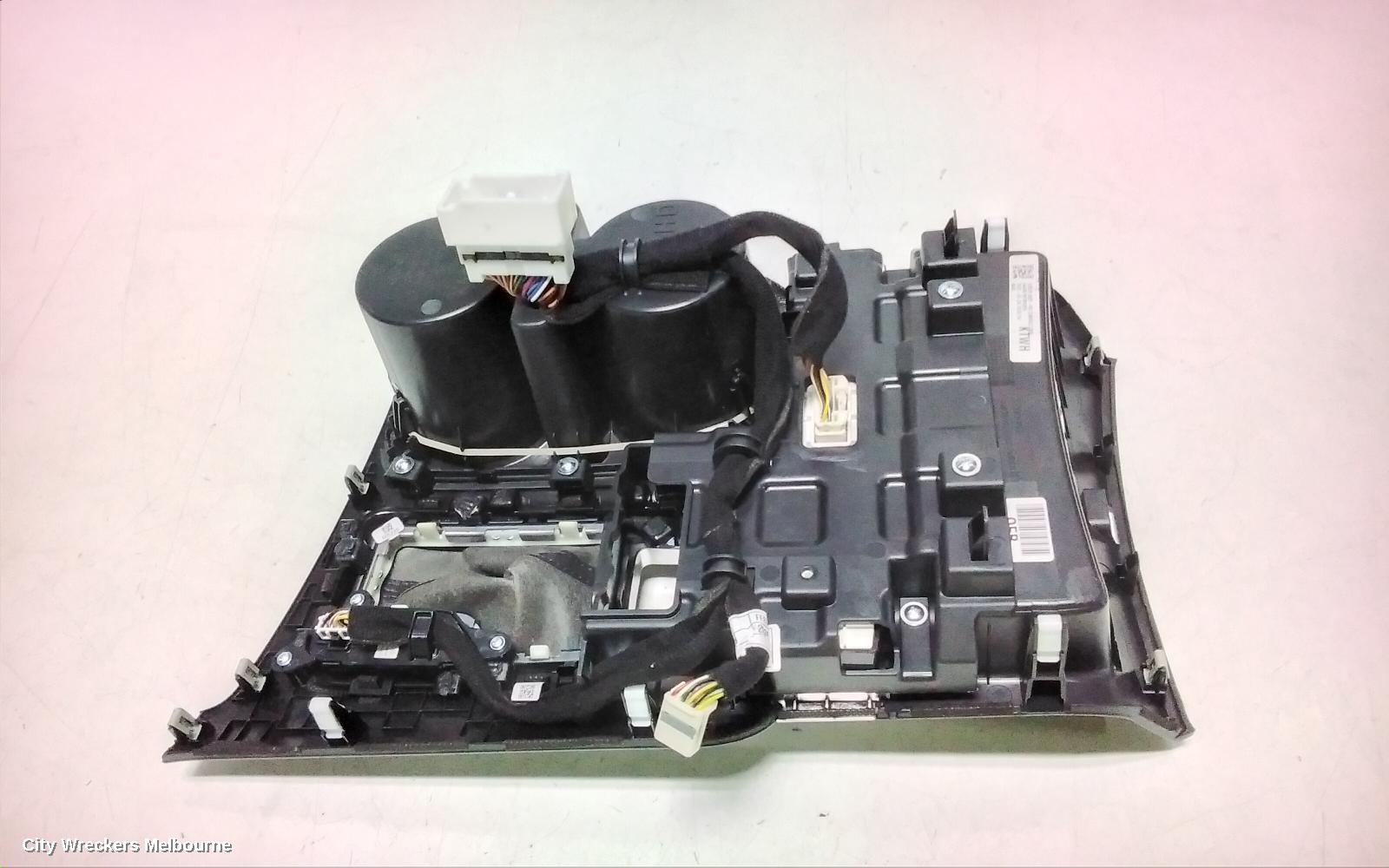 KIA CARNIVAL/GRAND CARNIVAL GEAR STICK/SHIFTER, KA4, AUTO T/M, 10/2020 ONWARDS