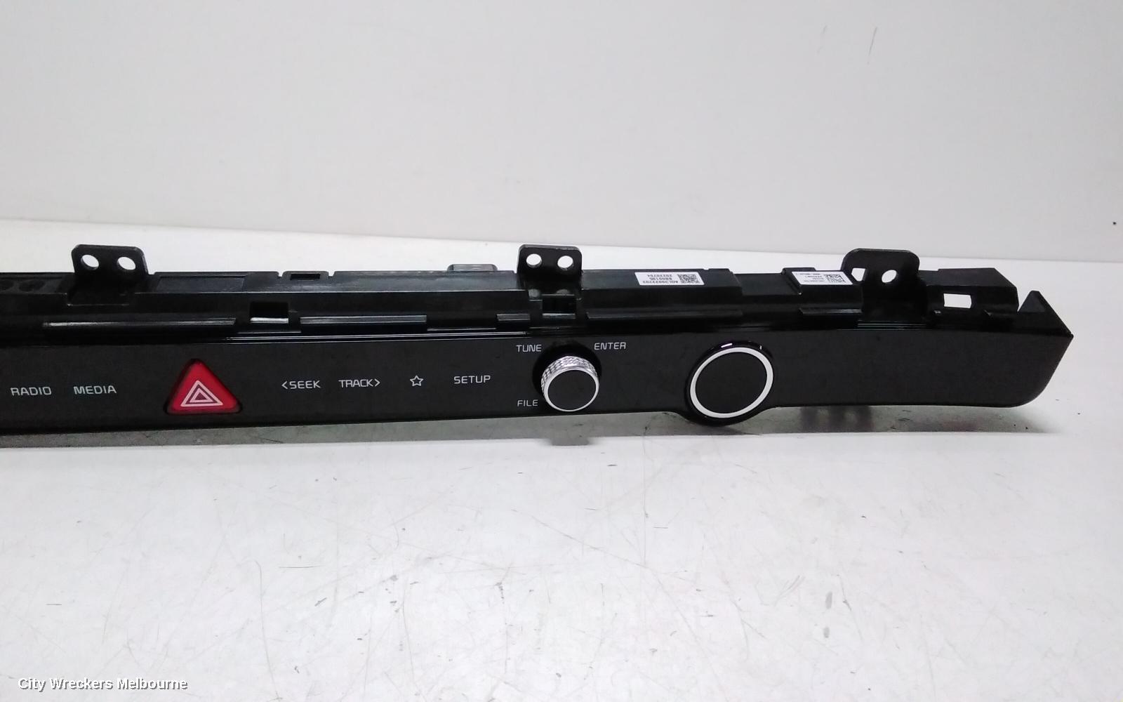 KIA CARNIVAL/GRAND CARNIVAL, KA4, 10/2020 ONWARDS, PART NO:96540R0450FHL  KEYBOARD ASSY (BLACK HI-GLOSSY FHV LIGHTING: 117848