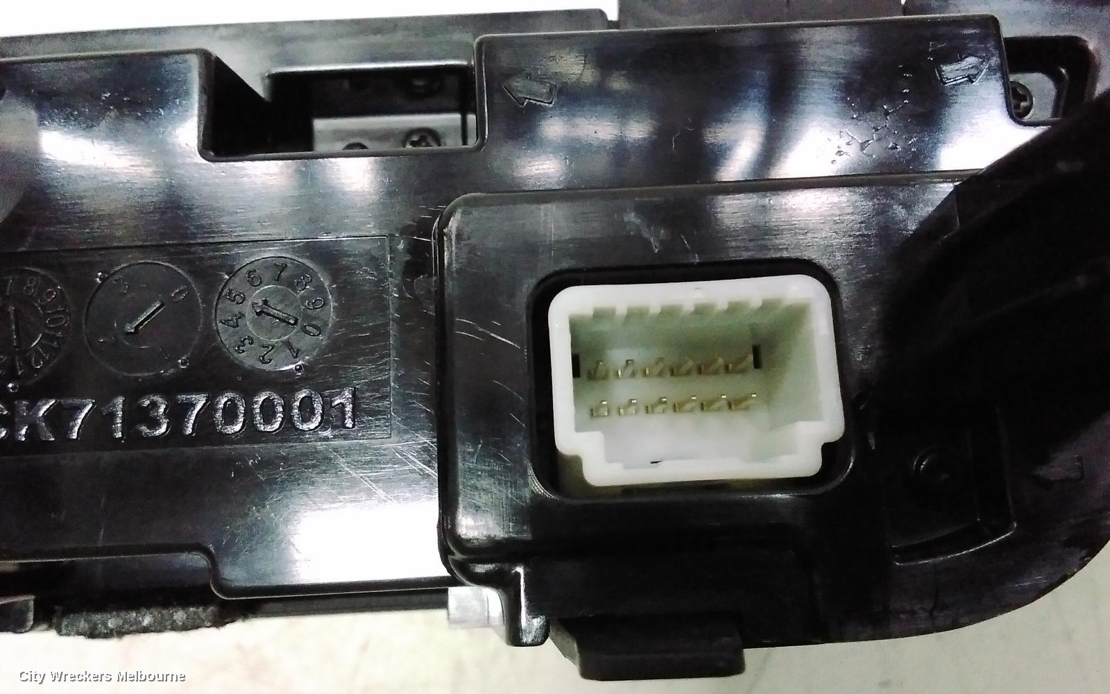 KIA CARNIVAL/GRAND CARNIVAL, KA4, 10/2020 ONWARDS, PART NO:96540R0450FHL  KEYBOARD ASSY (BLACK HI-GLOSSY FHV LIGHTING: 117848