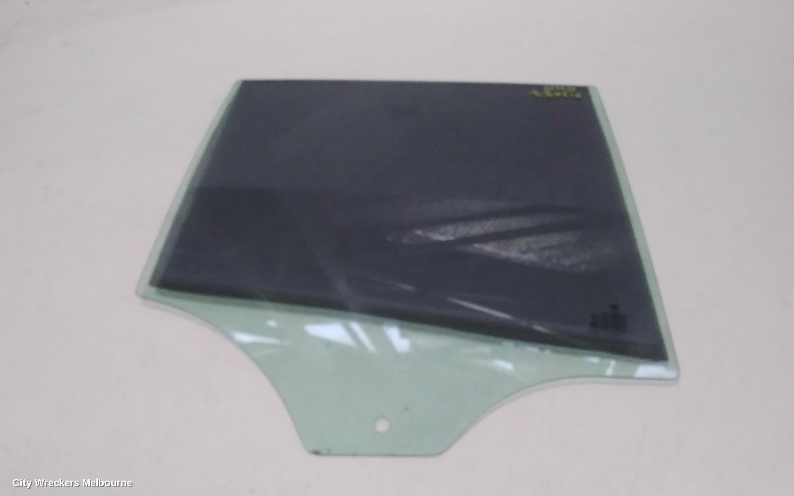 BMW X3 RIGHT REAR DOOR WINDOW, E83, 06/2004 - 11/2010