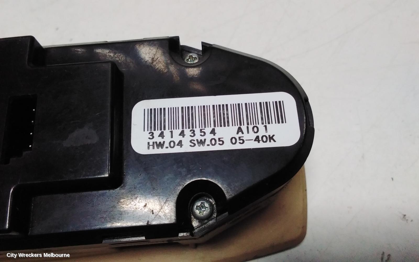 BMW X3 PWR DR WIND SWITCH, RH FRONT (MASTER SWITCH), E83, 06/2004 - 11/2010