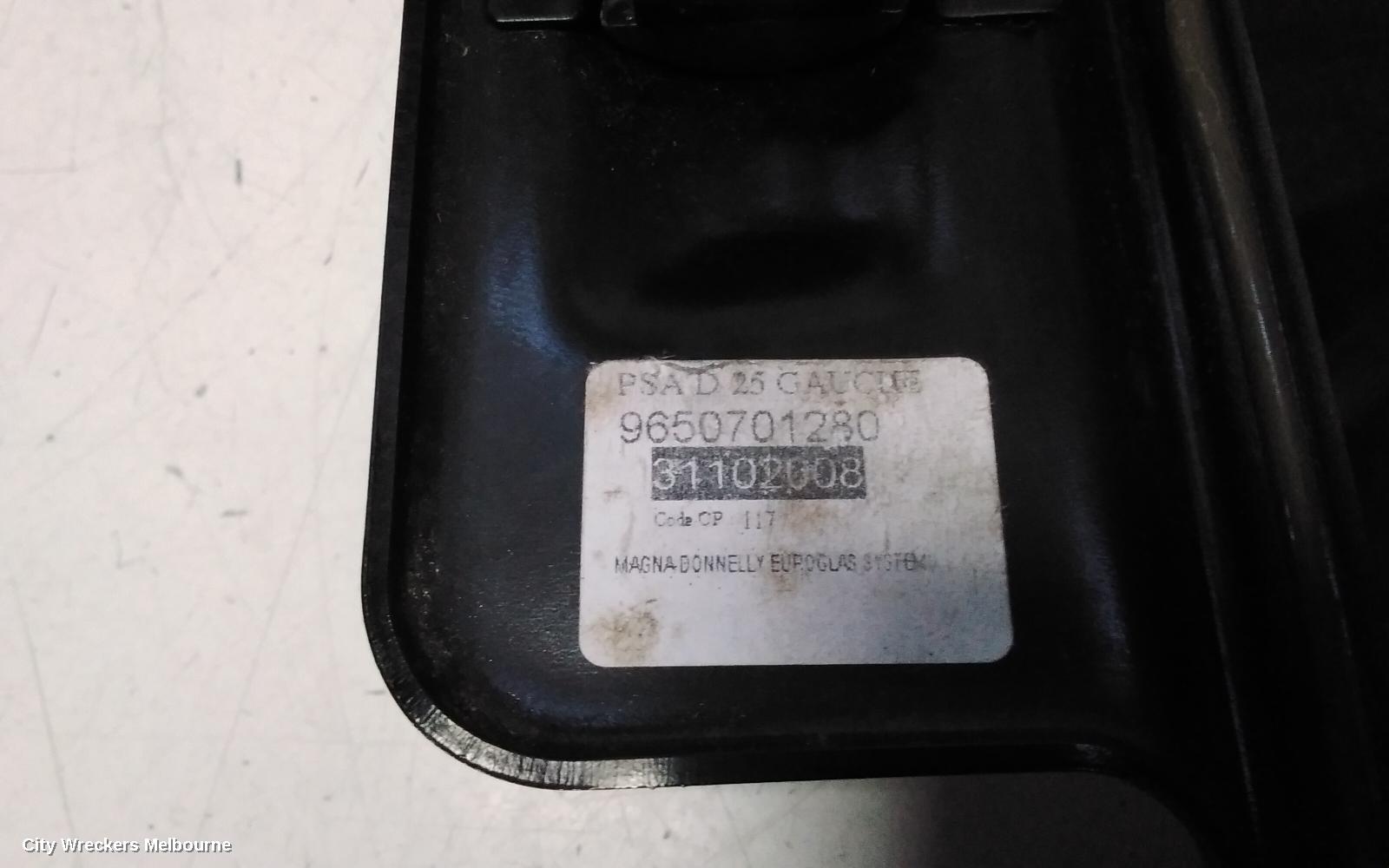 PEUGEOT 407 LEFT FRONT 1/4 DOOR GLASS, 09/2004 - 06/2011