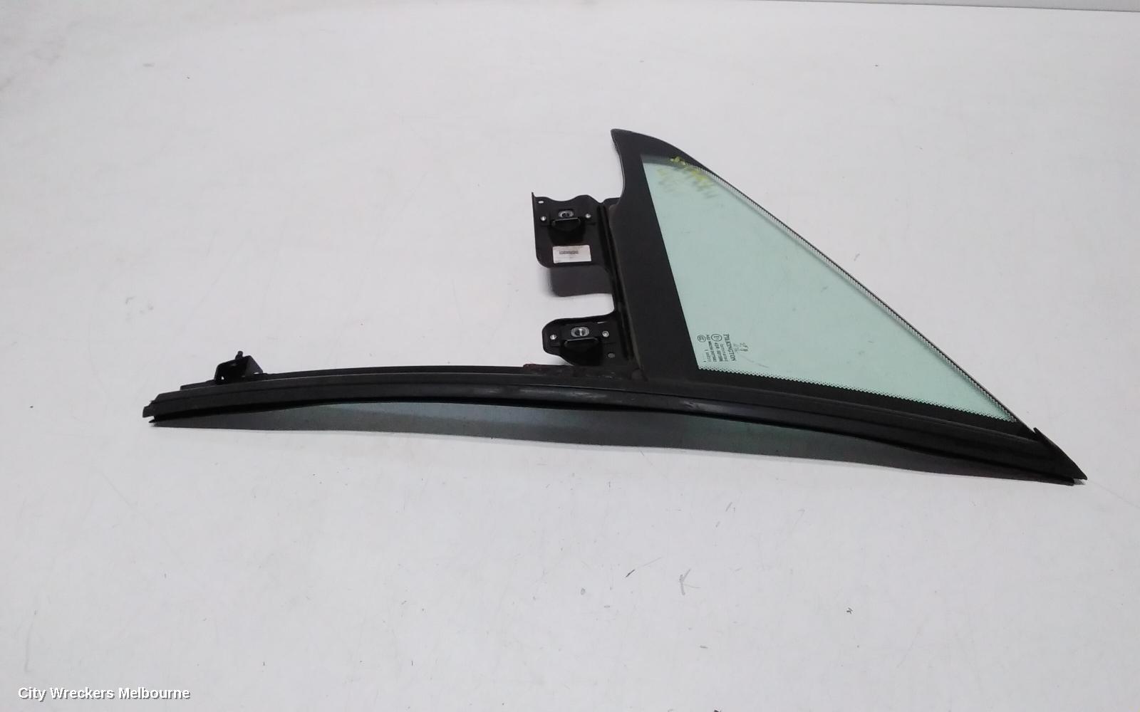 PEUGEOT 407 LEFT FRONT 1/4 DOOR GLASS, 09/2004 - 06/2011