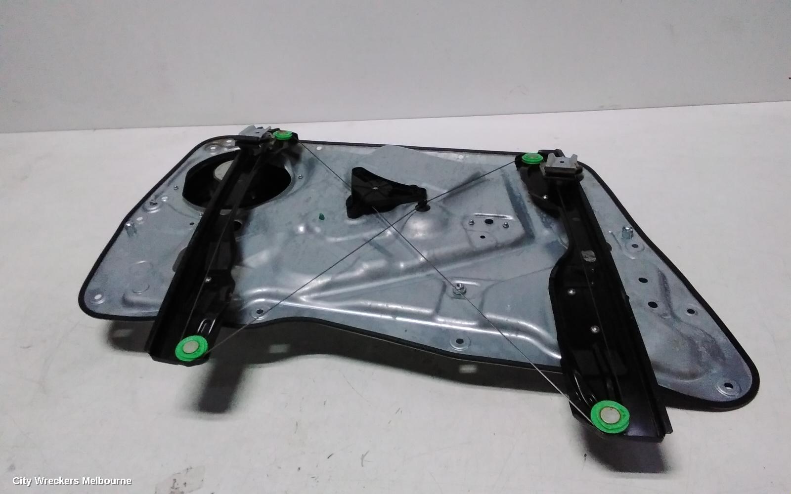 VOLKSWAGEN TIGUAN RIGHT FRONT WINDOW REG/MOTOR, 5N, POWER, 05/2008 - 08/2016