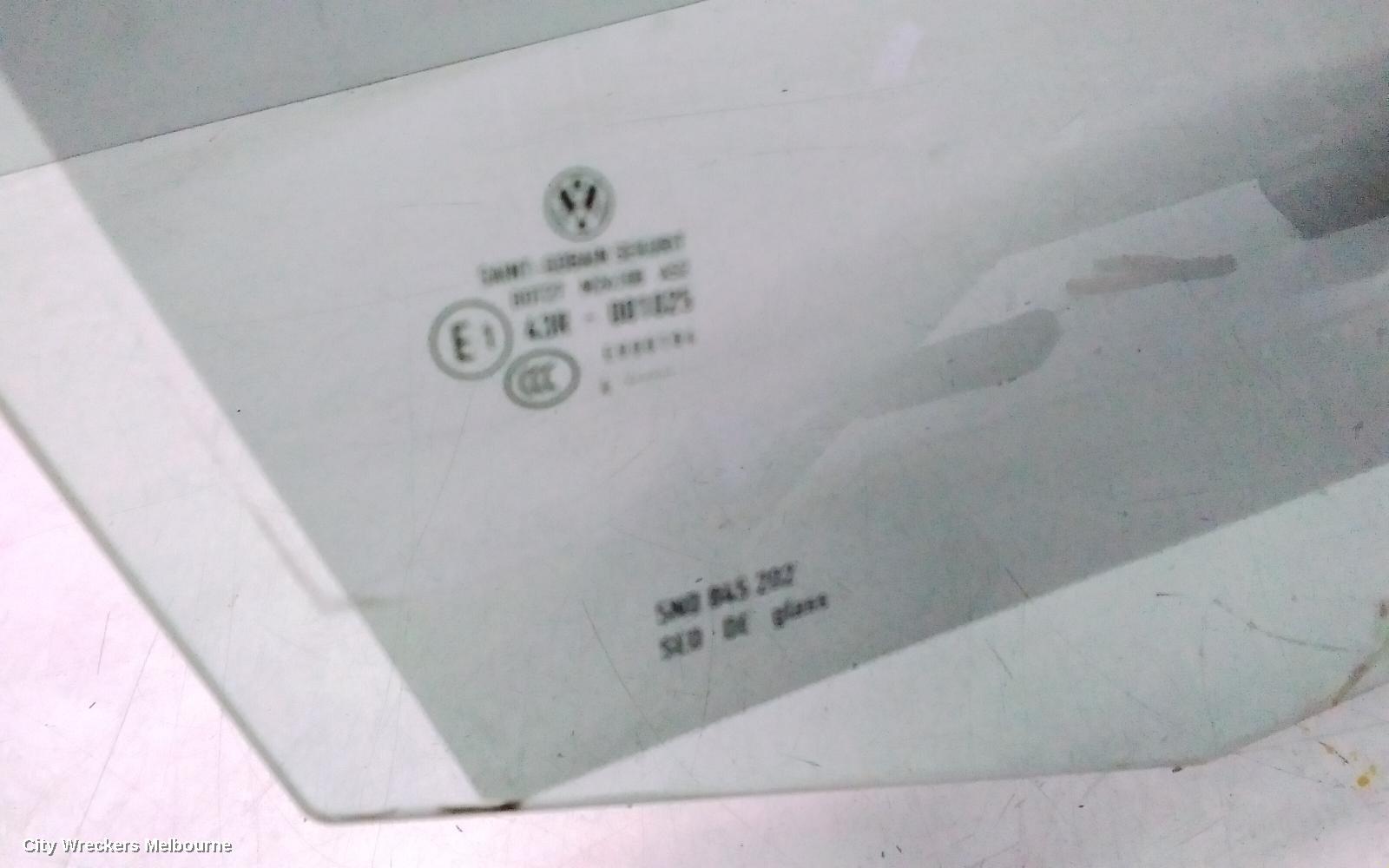 VOLKSWAGEN TIGUAN RIGHT FRONT DOOR WINDOW, 5N, 05/2008 - 08/2016