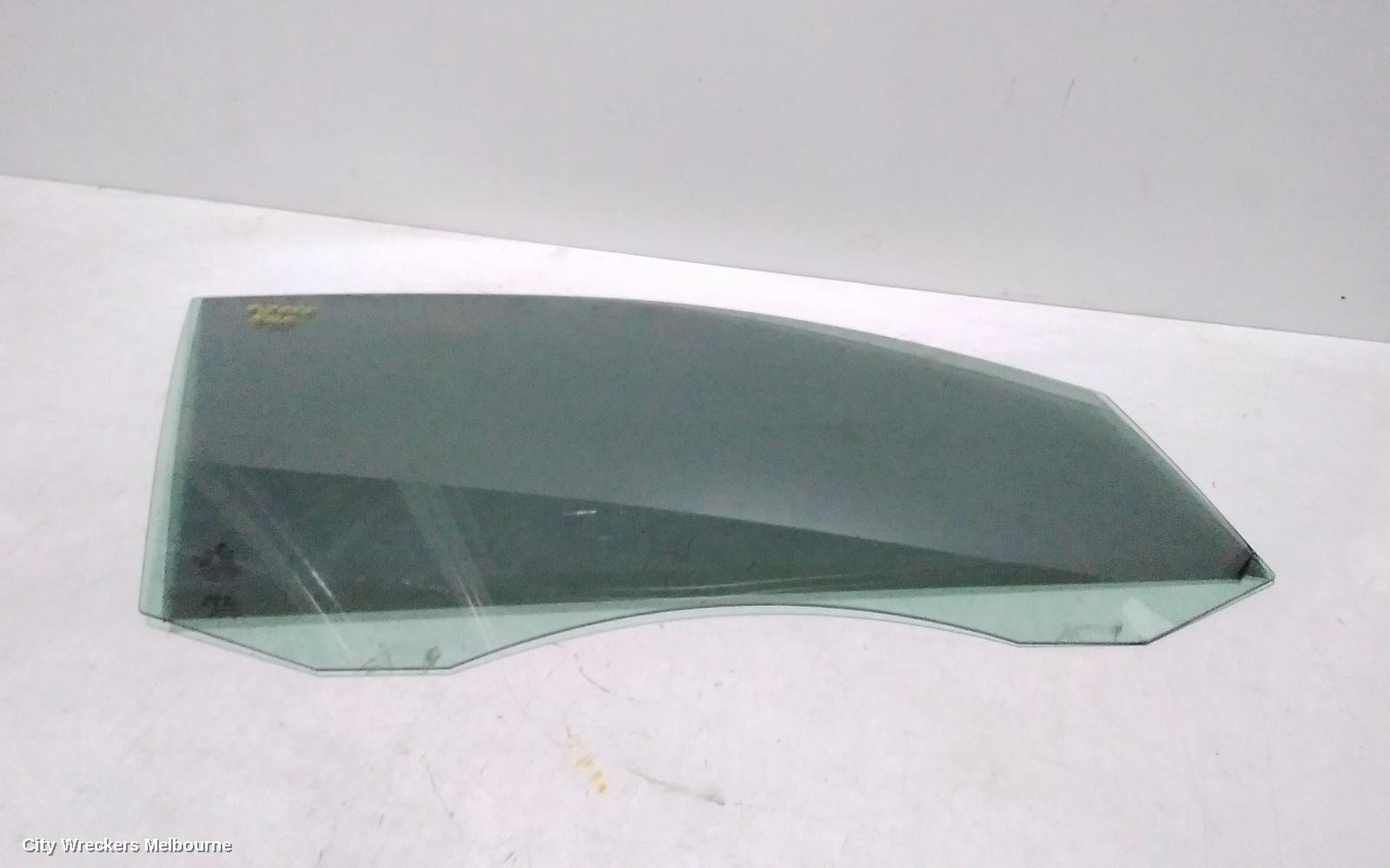 VOLKSWAGEN TIGUAN RIGHT FRONT DOOR WINDOW, 5N, 05/2008 - 08/2016