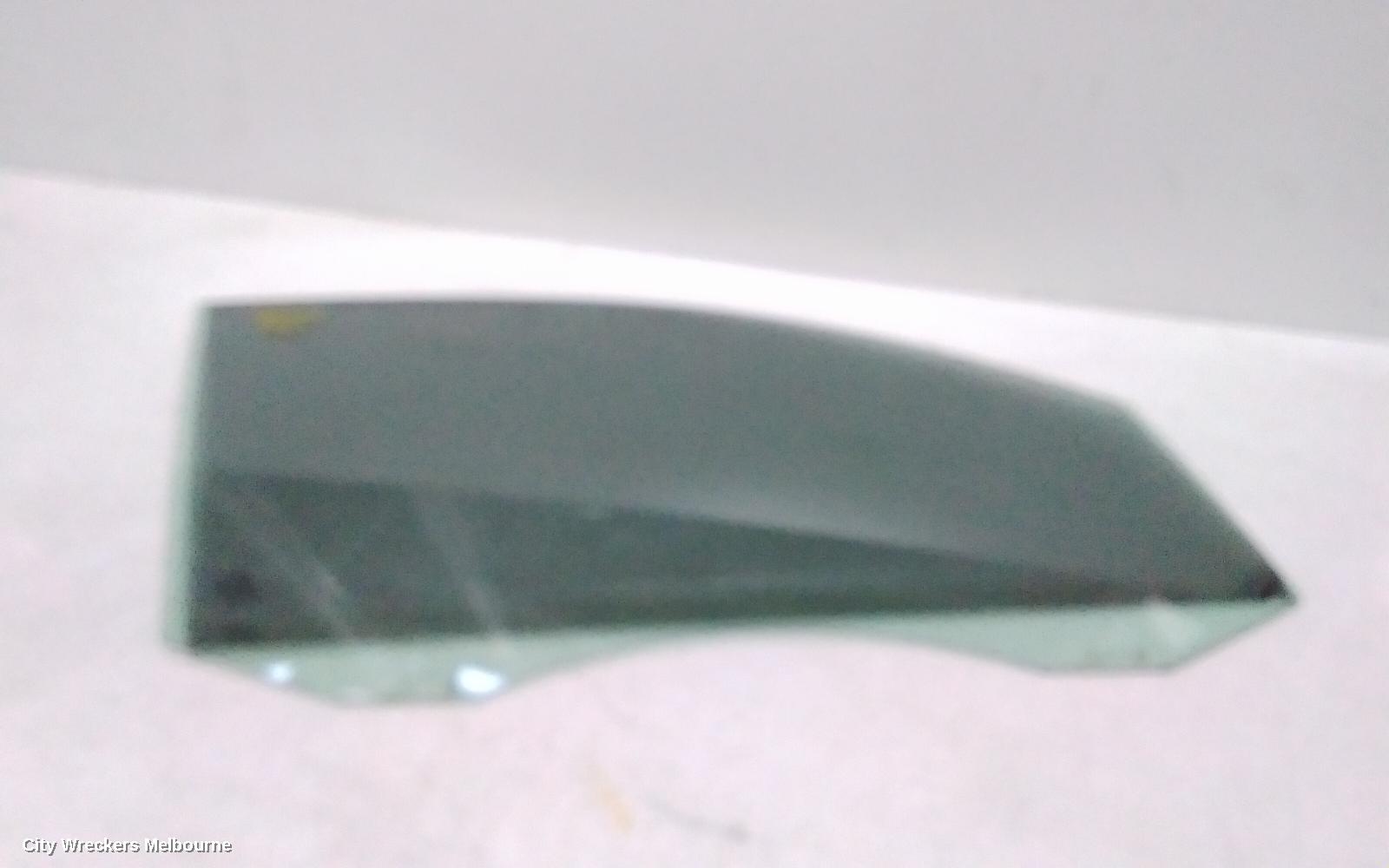 VOLKSWAGEN TIGUAN RIGHT FRONT DOOR WINDOW, 5N, 05/2008 - 08/2016