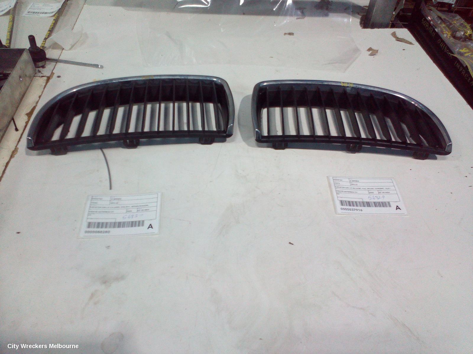 BMW 3 SERIES GRILLE, RADIATOR GRILLE (RH SIDE), E46, SEDAN, CHROME, 10/2001 - 01/2005