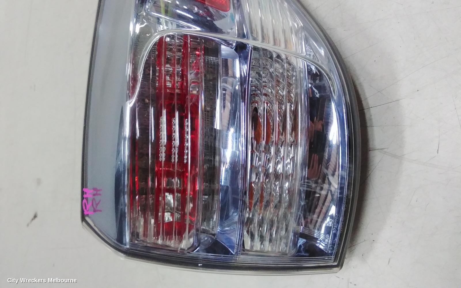 LEXUS RX SERIES RIGHT TAILLIGHT, GYLI5R, RX450H, IN BODY, 12/2008 - 05/2012
