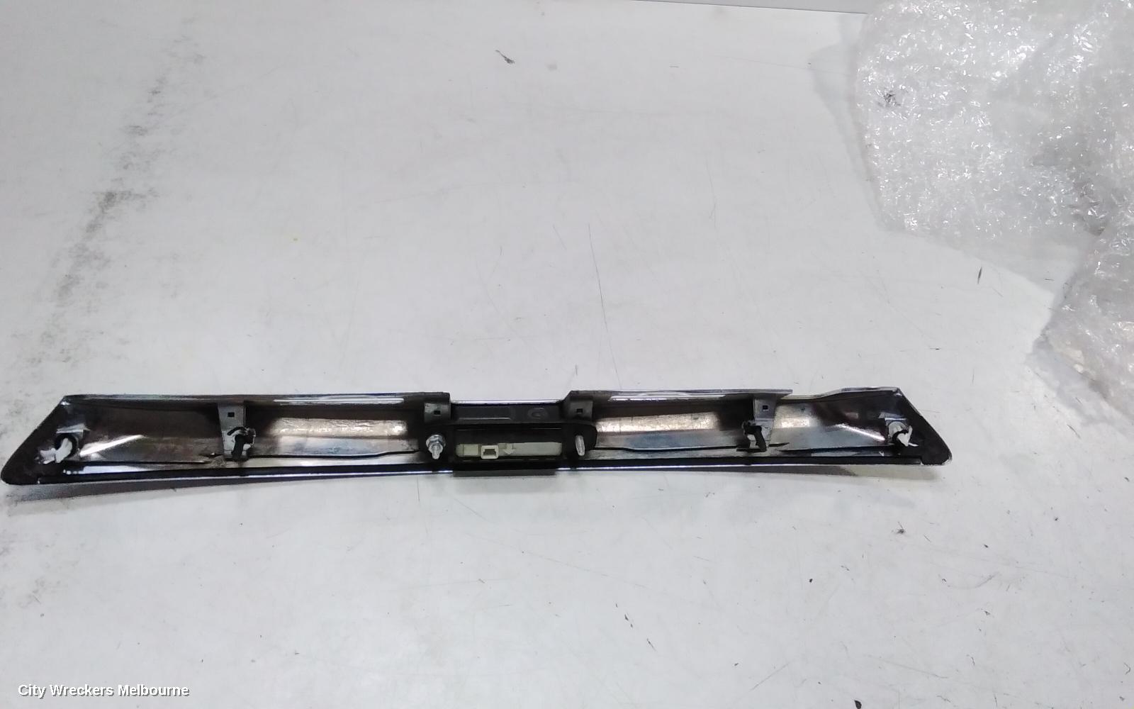 LEXUS RX SERIES REAR GARNISH, TAILGATE GARNISH, AL20, 12/2008 - 05/2012