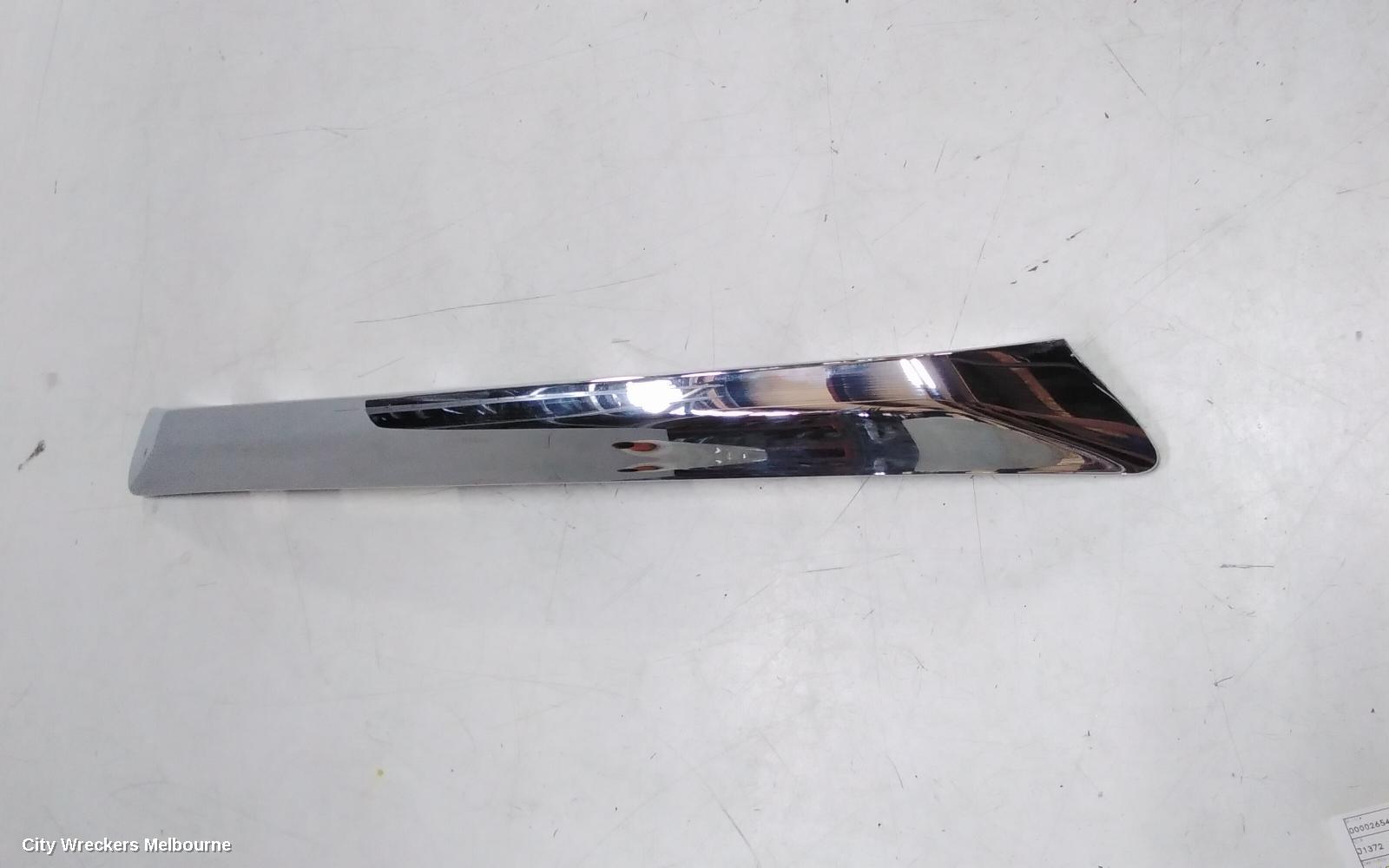 LEXUS RX SERIES REAR GARNISH, TAILGATE GARNISH, AL20, 12/2008 - 05/2012