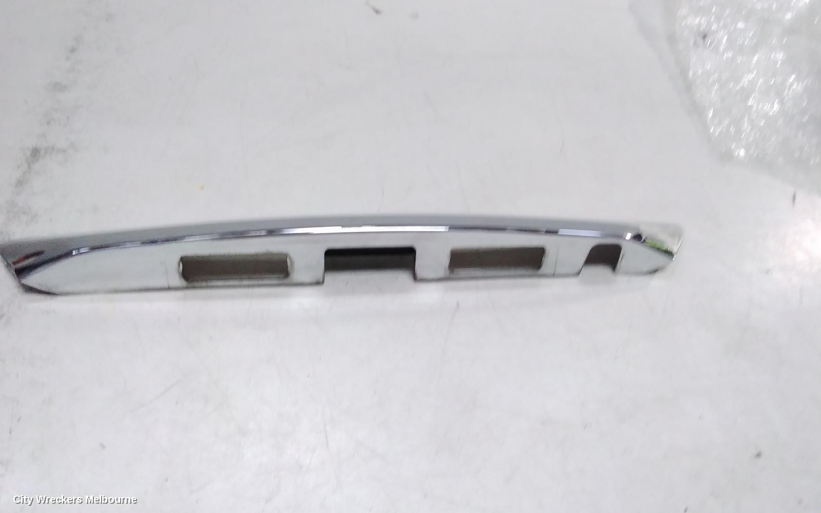 LEXUS RX SERIES REAR GARNISH, TAILGATE GARNISH, AL20, 12/2008 - 05/2012