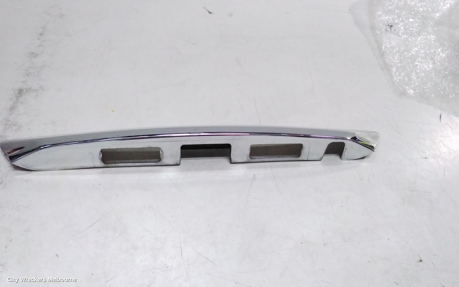 LEXUS RX SERIES REAR GARNISH, TAILGATE GARNISH, AL20, 12/2008 - 05/2012